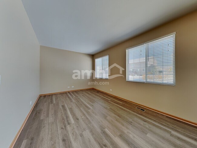 Foto del edificio - 39861 Waterloo Dr