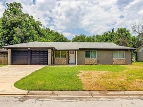 Building Photo - 7825 Standley St