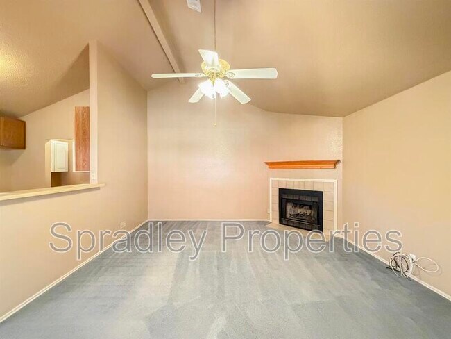 Foto del edificio - 5107 Canyon Creek Dr