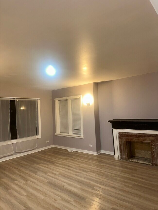 Foto del edificio - 8017 S St Lawrence Ave