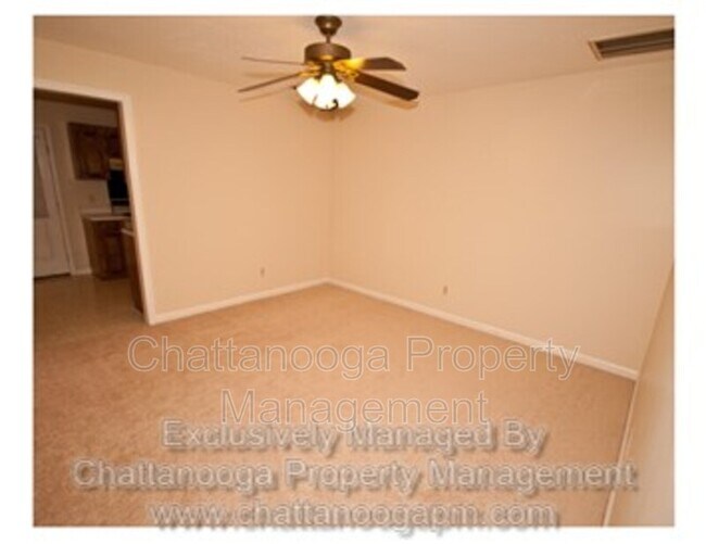 Building Photo - 27 Cedar Tree Ln