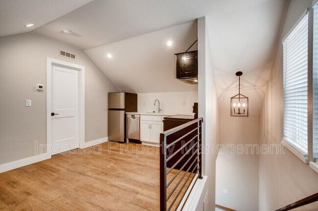 Foto del edificio - 3763 Steele St