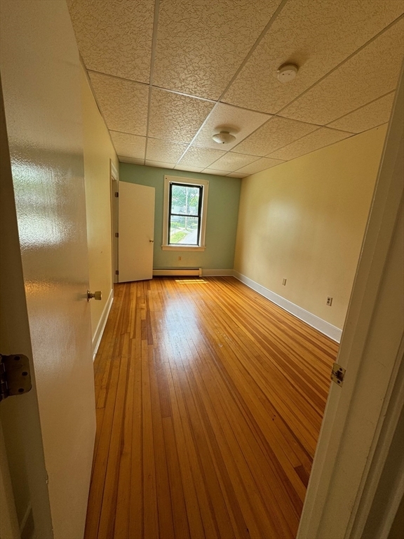 Building Photo - 58 Elm St