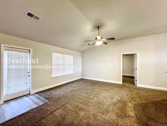 Foto del edificio - 5909 Kuykendall Dr