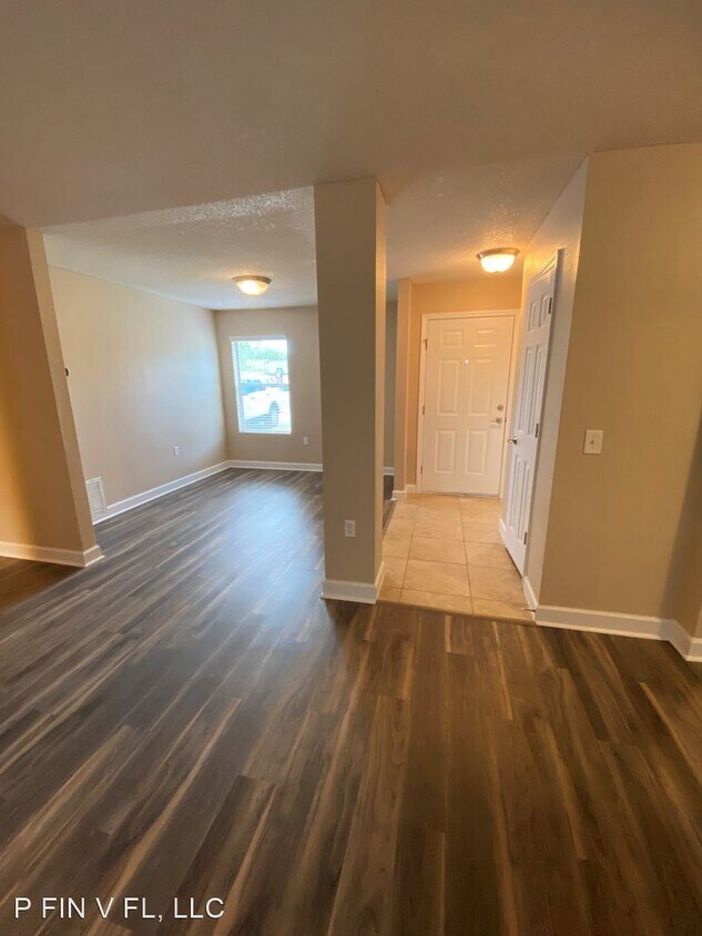 Foto principal - 2 br, 1 bath House - 69 Boreal Ct
