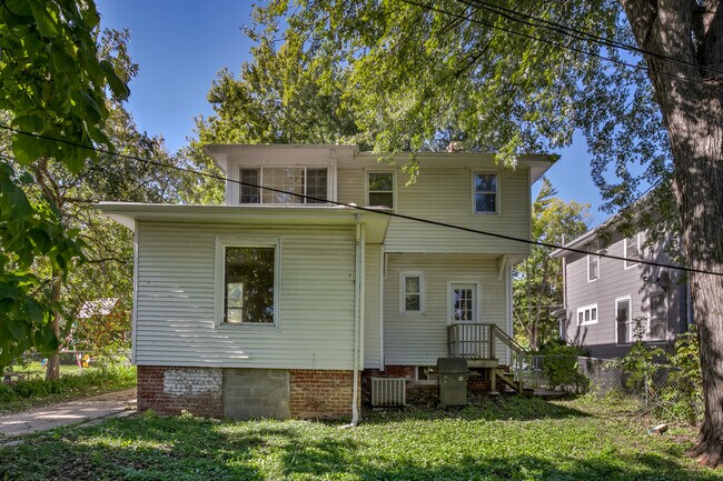Building Photo - 1315 N 38th St