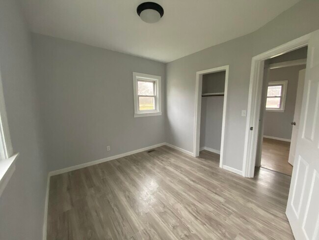 Foto del edificio - 6968 Lapeer Rd