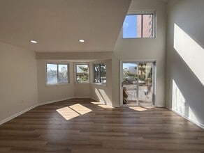 Building Photo - 1434 Mediterranean Ave