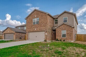 Building Photo - 545 Amberwood Pk Dr