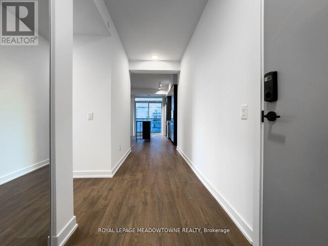 Building Photo - 5105 Hurontario St