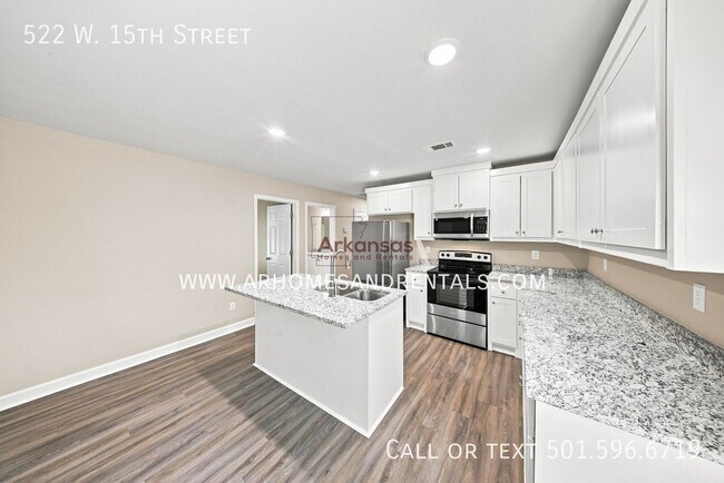 Building Photo - 522 W 15th St