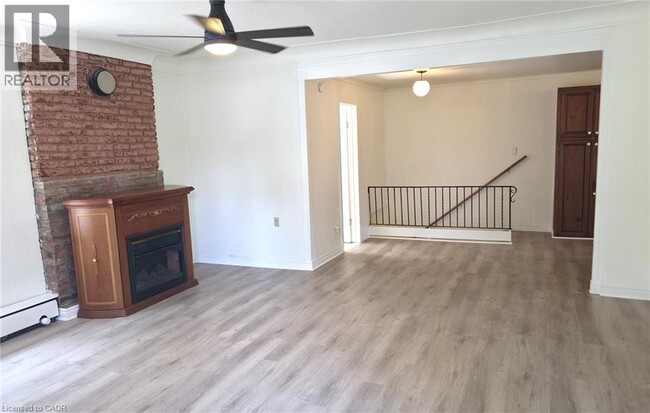 Building Photo - 529 Concession 5 W