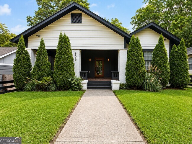 Foto del edificio - 906 Westmont Rd SW