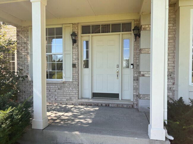 Building Photo - 703 Goodman Ct