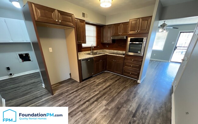 Foto del edificio - 4325 Merlcrest Cove