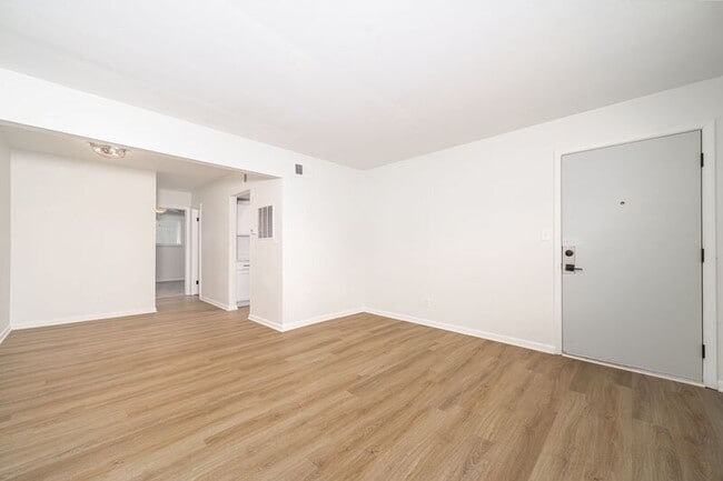 Foto del edificio - 711 E Leicester Ave
