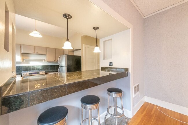 Foto del edificio - 731 SW King Ave