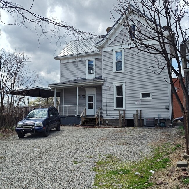 Building Photo - 509 S Main St
