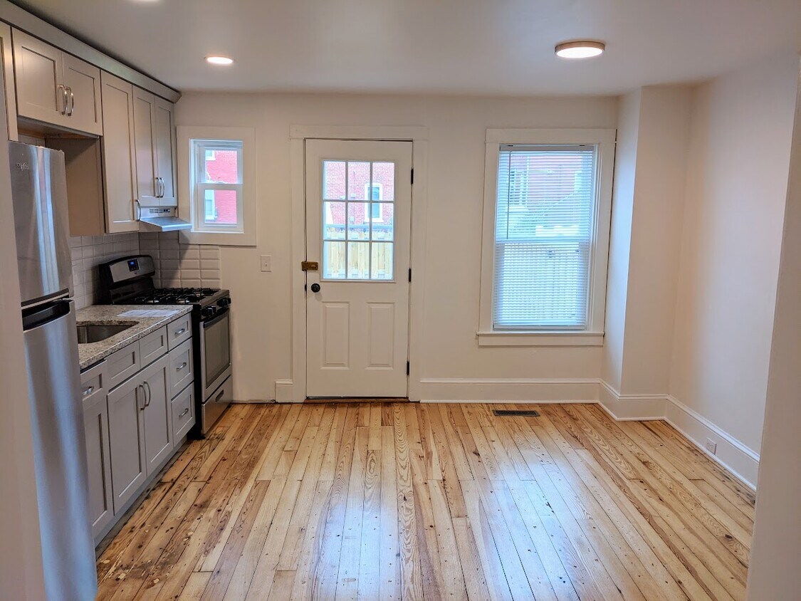 Dinning Room - 651 George St