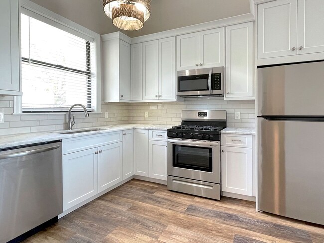 Foto del edificio - 415 Laurel Cove Way
