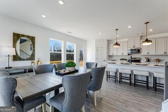 Building Photo - 3276 Durston