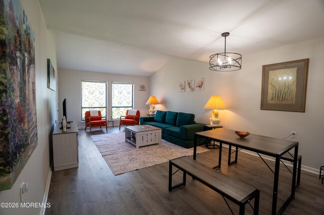 Foto del edificio - 5C Twin Rivers Dr