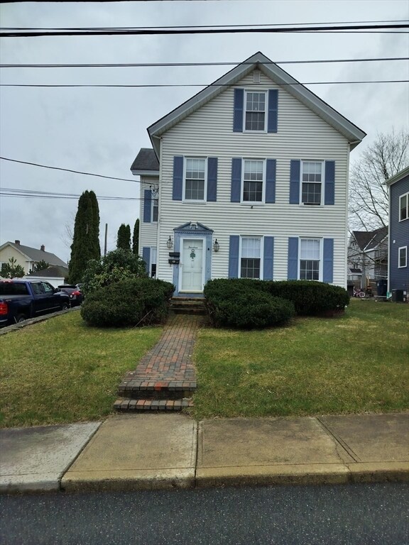 14 Chestnut St Unit 2, Marlborough, MA 01752 Room for Rent in