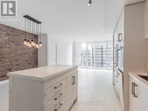 Building Photo - 39 Sherbourne St