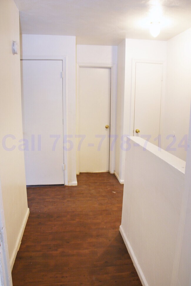 Building Photo - 1416 Picadilly St