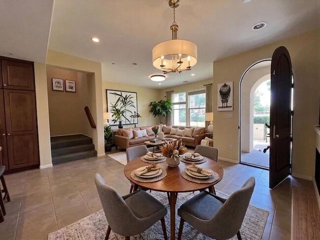 Foto del edificio - Beautiful 2 Bedroom, 2 1/2 Bathroom Porter Ranch Townhome! Ready for Move In!