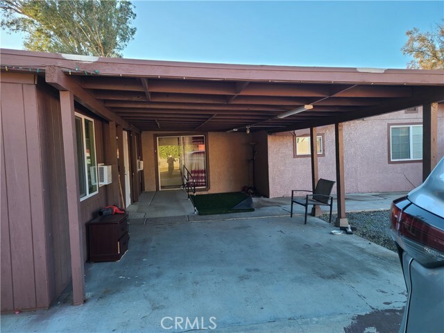 Foto del edificio - 11685 Holmes Ave