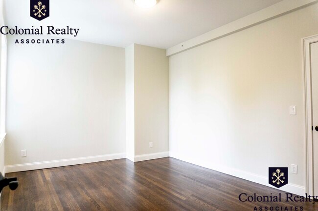 Building Photo - 2019 Commonwealth Ave