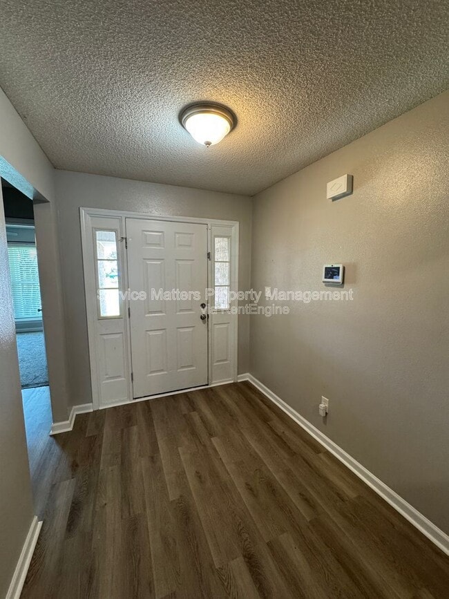Building Photo - 5079 Cocoa Dr