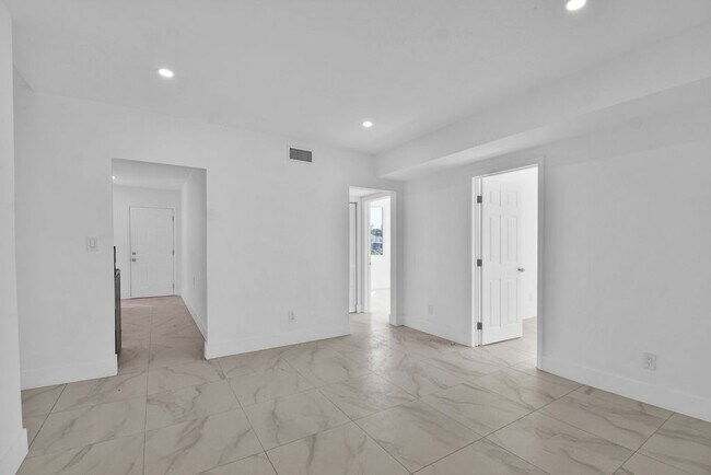 Foto del edificio - 3025 NW 8th Ave