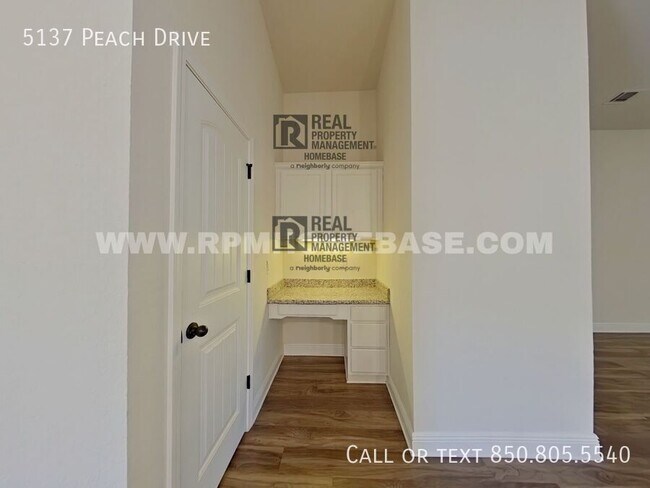 Building Photo - 5137 Peach Dr