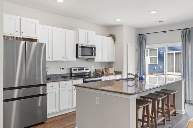 Foto del edificio - 4686 Wildaire Ln