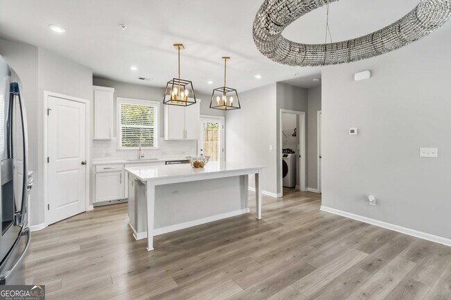 Foto del edificio - 6504 Brooklake Ct SE