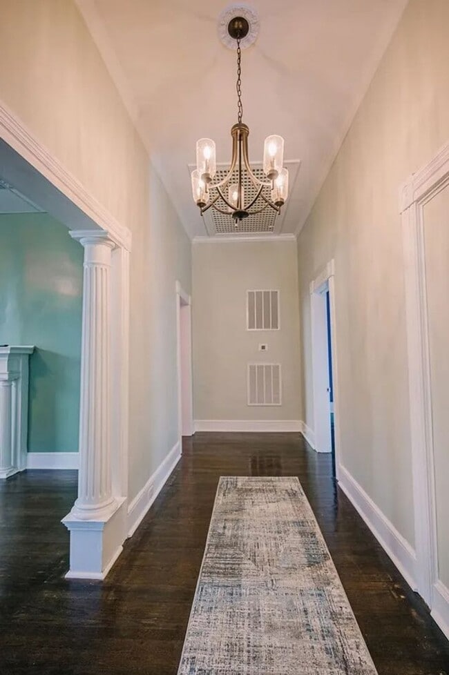 Foto del edificio - Newly Renovated & Spacious 4bed/2bath