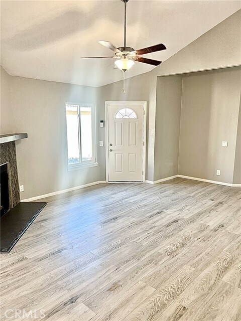 Foto del edificio - 16262 Tokay St