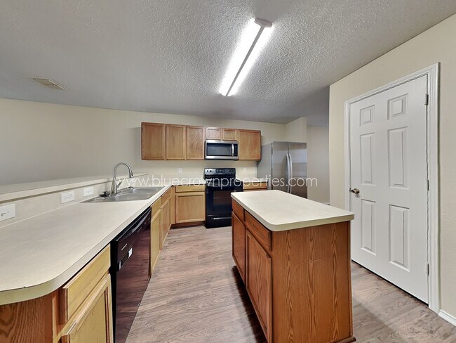 Foto del edificio - 1140 Single Tree Dr