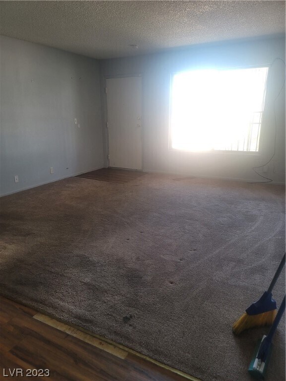 Building Photo - 615 S Royal Crest Cir