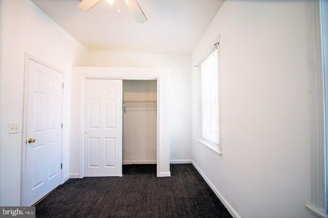 Building Photo - 2216 Reed St