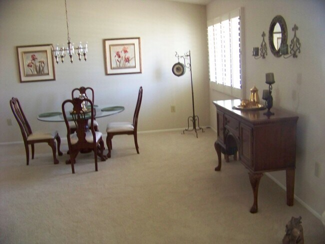 Foto del edificio - 13146 W Paintbrush Dr