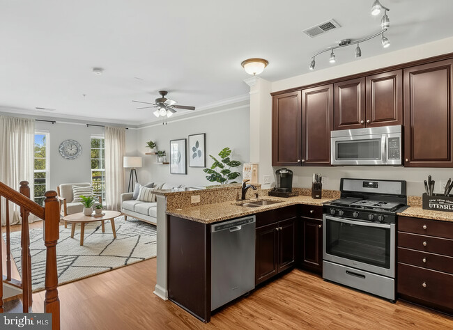 Building Photo - 15240 Torbay Way