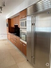 Building Photo - 1331 Brickell Bay Dr