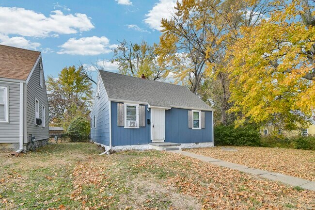 Building Photo - 3414 Elmwood Ave
