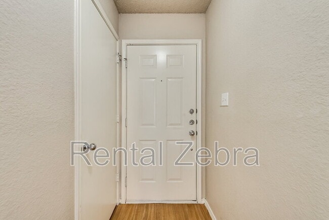 Photo - 6010 Wall St House