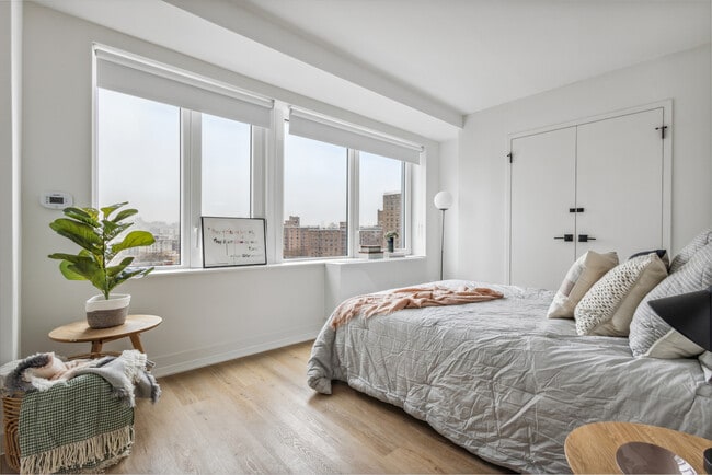 Building Photo - Heritage House by Outpost (Furnished Rentals