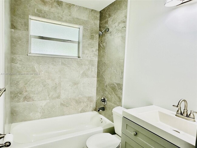 Building Photo - 9449 SW 51st Ct