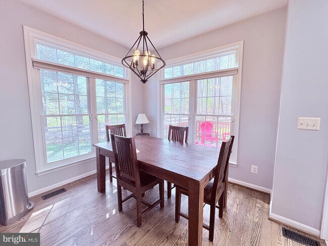 Foto del edificio - 3910 Lynnhaven Ln